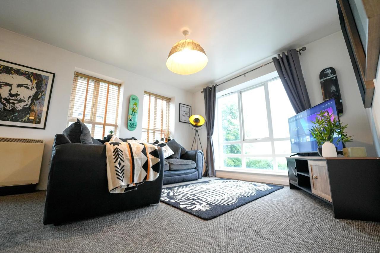 Artistic Stunning Apartment City View Londonderry Kültér fotó